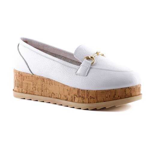 Лоферы женские Shoes Market 61-982 белые 40 RU